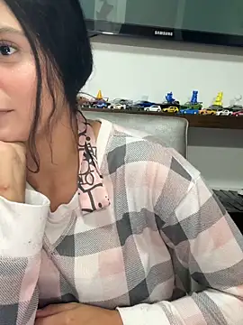 kinky milaxh online show from December 16, 2025, 11:31 pm