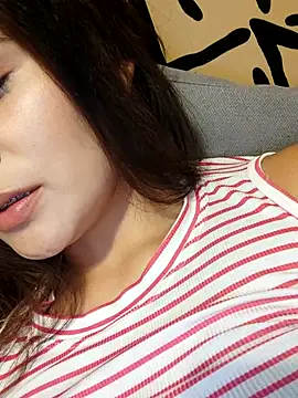 Snapshot of kinky_mila@xh chatting on March 6, 2025, 2:19 am kinky milaxh online show from March 6, 2025, 2:19 am