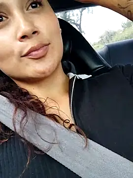 Snapshot of kinky_mila@xh chatting on February 26, 2025, 9:20 pm kinky milaxh online show from February 26, 2025, 9:20 pm