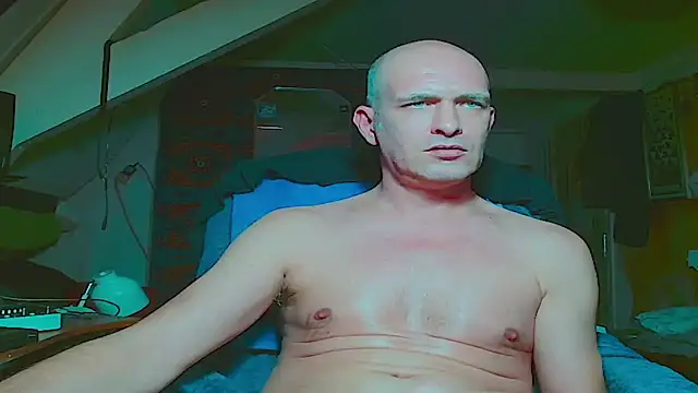 Snapshot of maxhard77 chatting on November 15, 2025, 10:58 pm maxhard77 online show from November 15, 2025, 10:58 pm