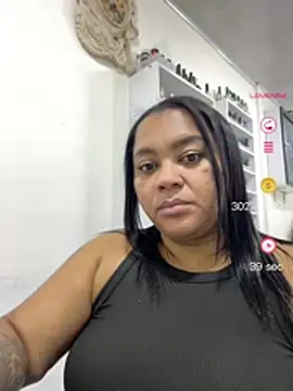 yanza2002 online show from June 6, 2026, 11:21 pm