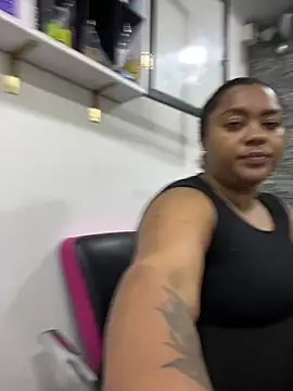 yanza2002 online show from March 24, 2026, 11:05 pm