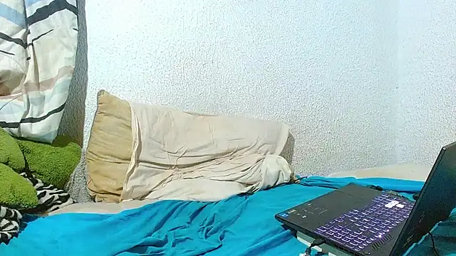 biglatin80 online show from January 29, 2025, 6:01 am