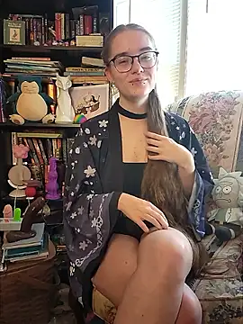 Izzy Hellbourne online show from May 28, 2026, 5:52 pm