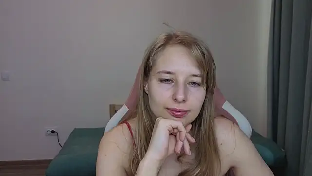 Snapshot of Jessy_Ginger chatting on February 13, 2026, 12:49 pm Jessy Ginger online show from February 13, 2026, 12:49 pm