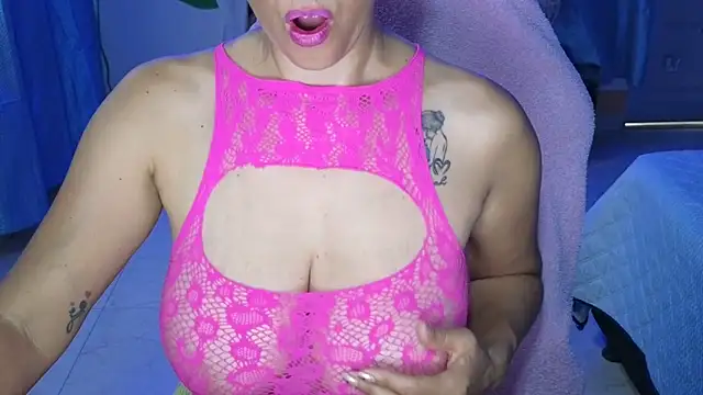 caro mature wild hot online show from December 12, 2024, 8:21 pm