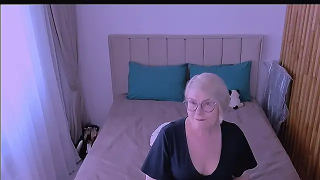 Snapshot of sabrinamacmarren chatting on April 21, 2026, 1:50 pm sabrinamacmarren online show from April 21, 2026, 1:50 pm