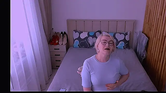 Snapshot of sabrinamacmarren chatting on May 11, 2026, 4:04 pm sabrinamacmarren online show from May 11, 2026, 4:04 pm