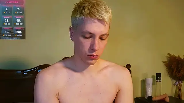 Snapshot of -ethan7inches- chatting on March 21, 2026, 12:56 am -ethan7inches- online show from March 21, 2026, 12:56 am