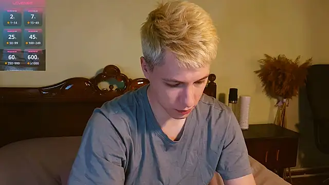 Snapshot of -ethan7inches- chatting on March 27, 2026, 1:03 am -ethan7inches- online show from March 27, 2026, 1:03 am