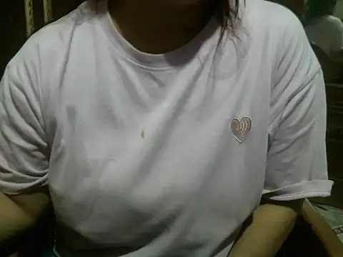 Snapshot of UrsMansi chatting on May 7, 2026, 7:23 am UrsMansi online show from May 7, 2026, 7:23 am