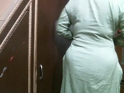 Snapshot of UrsMansi chatting on March 25, 2026, 3:50 am UrsMansi online show from March 25, 2026, 3:50 am