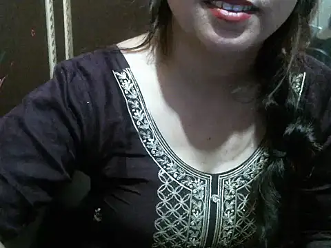 Snapshot of UrsMansi chatting on April 6, 2026, 4:46 am UrsMansi online show from April 6, 2026, 4:46 am