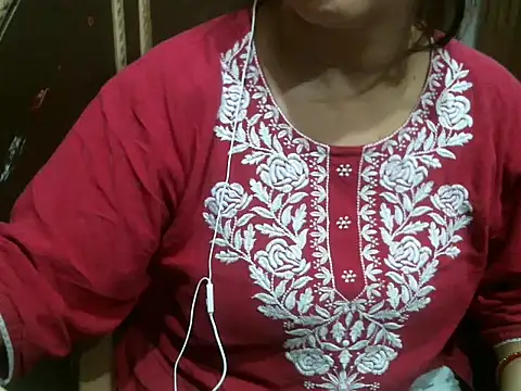 Snapshot of UrsMansi chatting on April 11, 2026, 6:54 am UrsMansi online show from April 11, 2026, 6:54 am