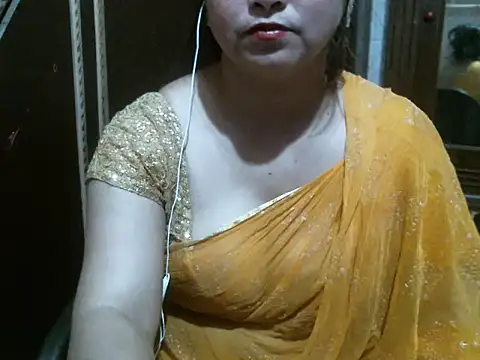 Snapshot of UrsMansi chatting on May 12, 2026, 3:25 am UrsMansi online show from May 12, 2026, 3:25 am