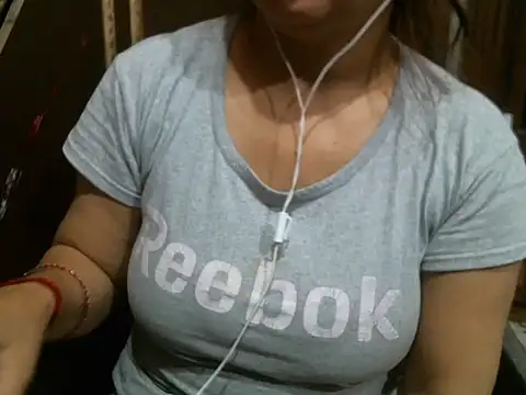 Snapshot of UrsMansi chatting on March 6, 2026, 1:55 am UrsMansi online show from March 6, 2026, 1:55 am