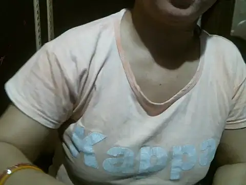 Snapshot of UrsMansi chatting on April 15, 2026, 8:09 pm UrsMansi online show from April 15, 2026, 8:09 pm