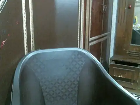 Snapshot of UrsMansi chatting on March 31, 2026, 4:03 am UrsMansi online show from March 31, 2026, 4:03 am