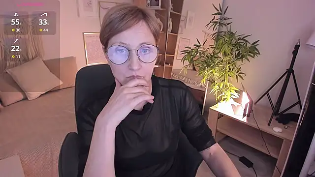 Snapshot of Paris_Cherry chatting on January 18, 2026, 12:52 pm Paris Cherry online show from January 18, 2026, 12:52 pm