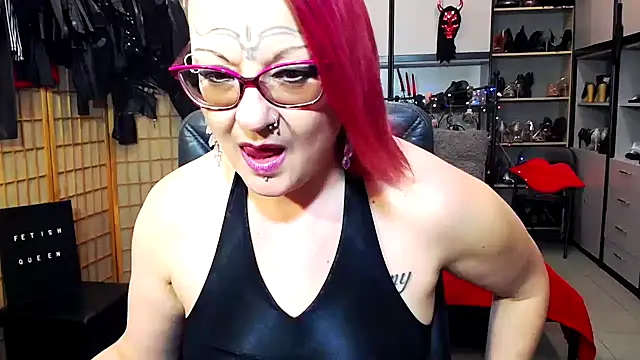 Snapshot of LindaDaemonX chatting on March 18, 2025, 1:55 pm LindaDaemonX online show from March 18, 2025, 1:55 pm