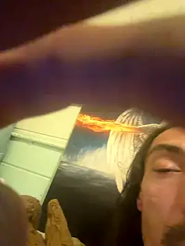 Snapshot of mikeylong chatting on December 13, 2025, 8:04 pm mikeylong online show from December 13, 2025, 8:04 pm