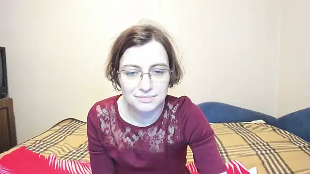 MarilynDream online show from February 19, 2025, 5:06 pm