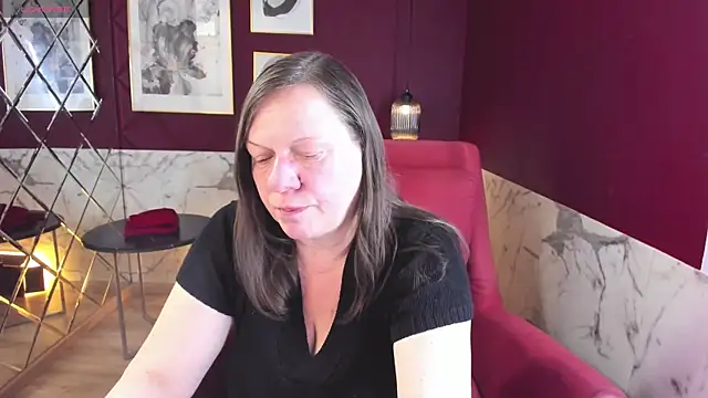 Snapshot of KellyPerfection chatting on April 17, 2026, 5:54 am KellyPerfection online show from April 17, 2026, 5:54 am