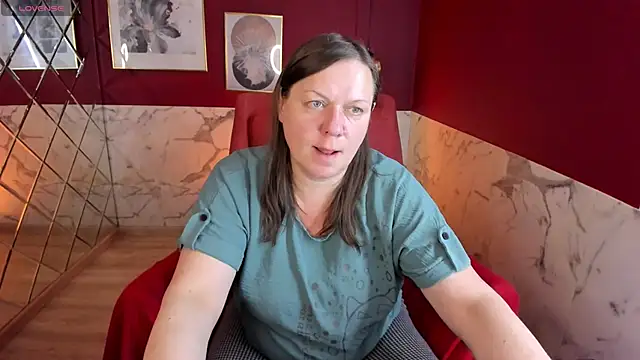 KellyPerfection online show from June 7, 2026, 8:41 am