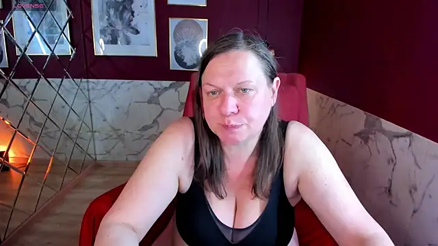 KellyPerfection online show from June 10, 2026, 6:58 am