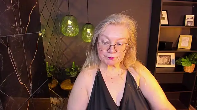 Snapshot of NataliMellow chatting on April 17, 2026, 1:14 pm NataliMellow online show from April 17, 2026, 1:14 pm