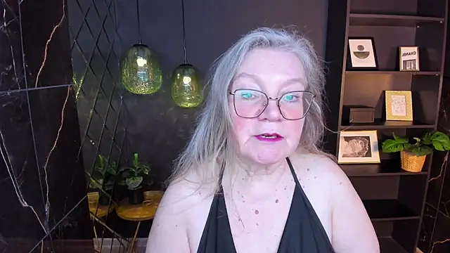 Snapshot of NataliMellow chatting on April 21, 2026, 12:56 pm NataliMellow online show from April 21, 2026, 12:56 pm