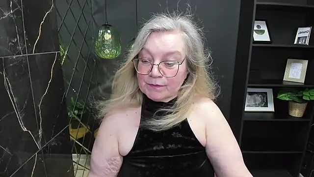 NataliMellow online show from February 26, 2025, 7:42 pm