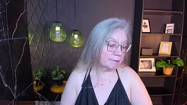 Snapshot of NataliMellow chatting on May 6, 2026, 1:04 pm NataliMellow online show from May 6, 2026, 1:04 pm