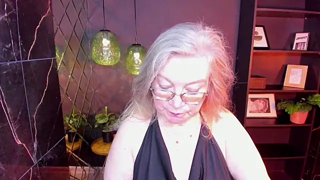 Snapshot of NataliMellow chatting on May 28, 2026, 1:17 pm NataliMellow online show from May 28, 2026, 1:17 pm