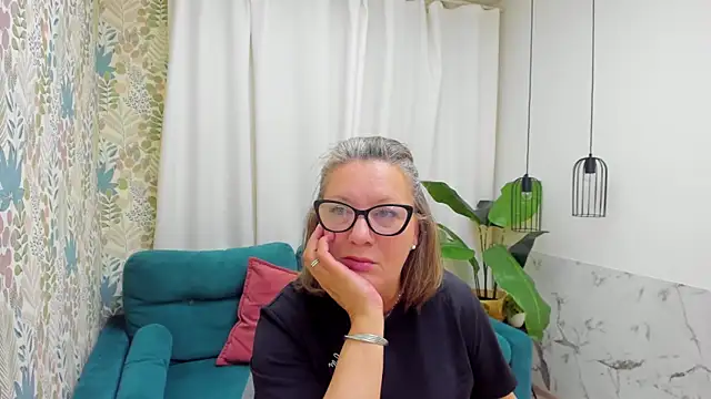 Snapshot of LeaPure chatting on July 19, 2026, 5:05 am LeaPure online show from July 19, 2026, 5:05 am