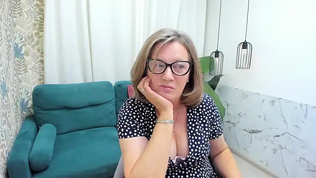 Snapshot of LeaPure chatting on July 25, 2026, 5:15 am LeaPure online show from July 25, 2026, 5:15 am