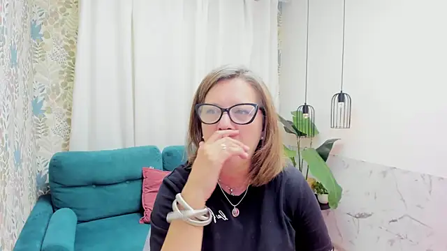 Snapshot of LeaPure chatting on August 1, 2026, 5:16 am LeaPure online show from August 1, 2026, 5:16 am