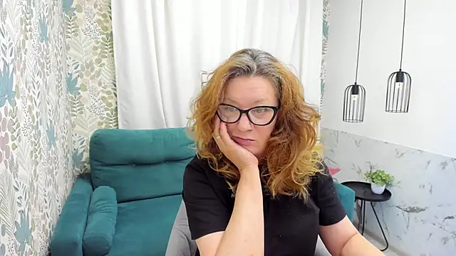 Snapshot of LeaPure chatting on June 20, 2026, 5:12 am LeaPure online show from June 20, 2026, 5:12 am