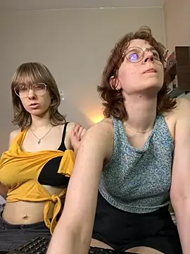 Snapshot of Jitoon_Exe chatting on March 13, 2026, 11:32 pm Jitoon Exe online show from March 13, 2026, 11:32 pm