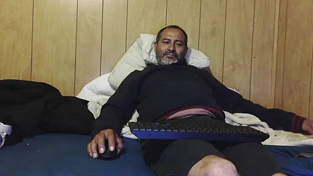 dantehot2020 online show from November 5, 2025, 5:10 am