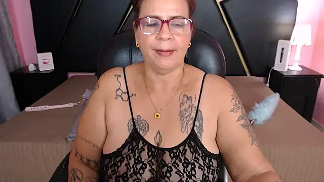Snapshot of laura_riley chatting on February 9, 2025, 6:01 am laura riley online show from February 9, 2025, 6:01 am