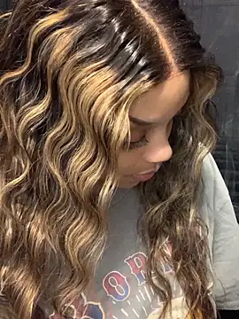 Snapshot of Rakiyahcharms chatting on February 1, 2026, 4:00 am Rakiyahcharms online show from February 1, 2026, 4:00 am