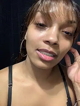 Snapshot of Rakiyahcharms chatting on February 6, 2026, 3:57 am Rakiyahcharms online show from February 6, 2026, 3:57 am