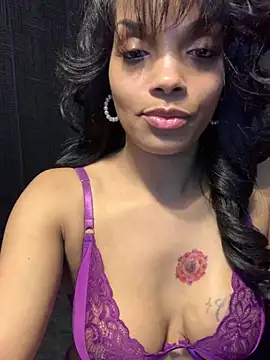 Snapshot of Rakiyahcharms chatting on February 19, 2026, 5:04 am Rakiyahcharms online show from February 19, 2026, 5:04 am