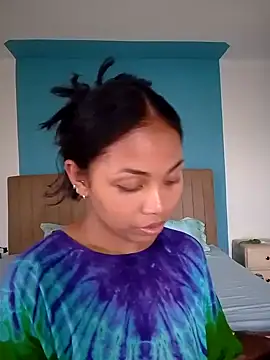 naya86 online show from November 6, 2025, 1:37 pm