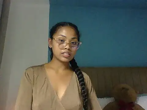 Snapshot of naya86 chatting on May 20, 2026, 2:47 pm naya86 online show from May 20, 2026, 2:47 pm