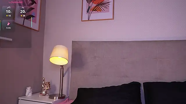 cinnamon afrodit online show from November 29, 2025, 12:49 pm