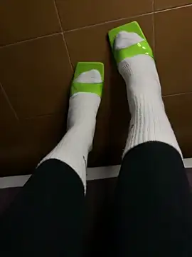 Wet-Pussycat online show from November 18, 2025, 3:37 pm