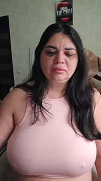 littleRikka online show from April 8, 2026, 5:42 am