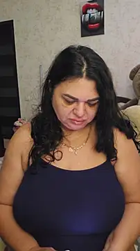 Snapshot of littleRikka chatting on February 19, 2026, 6:10 am littleRikka online show from February 19, 2026, 6:10 am